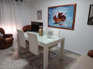 Miete Etagenwohnung in Avenida de cabo de gata 176. Estudiantes o larga temporada funcionarios