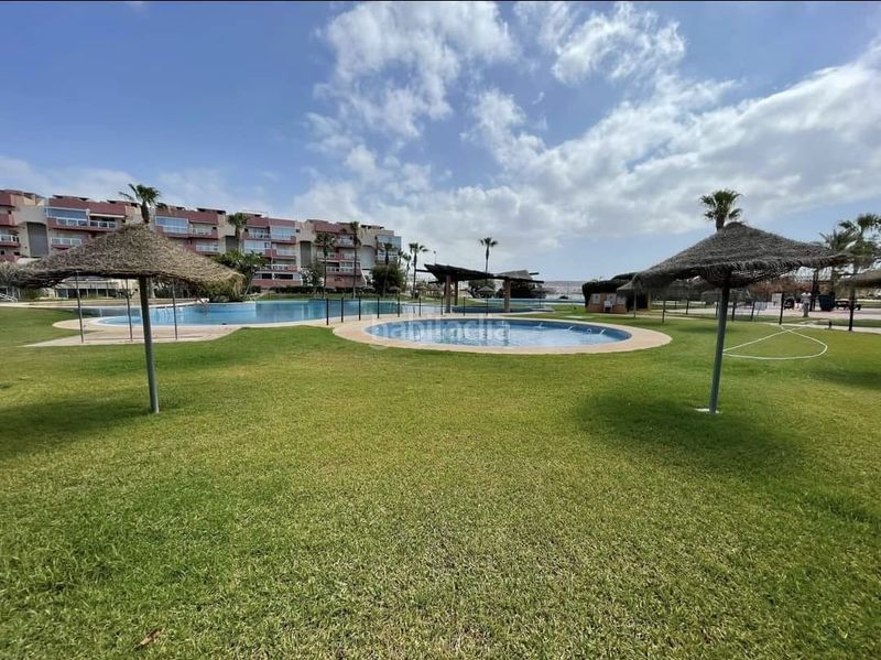 Foto 61d42ba7-9deb-4d1c-a9ad-917cdb7cecb7. Location appartement dans n/a dans Almerimar Ejido (El)