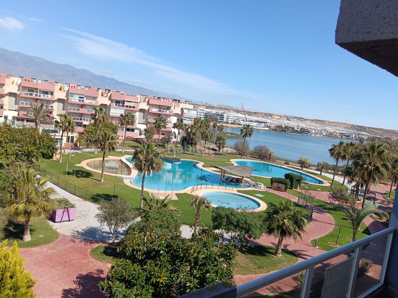 Foto c0a4f7b0-3f69-43f1-a999-47ea6c87ecf1. Location appartement dans n/a dans Almerimar Ejido (El)