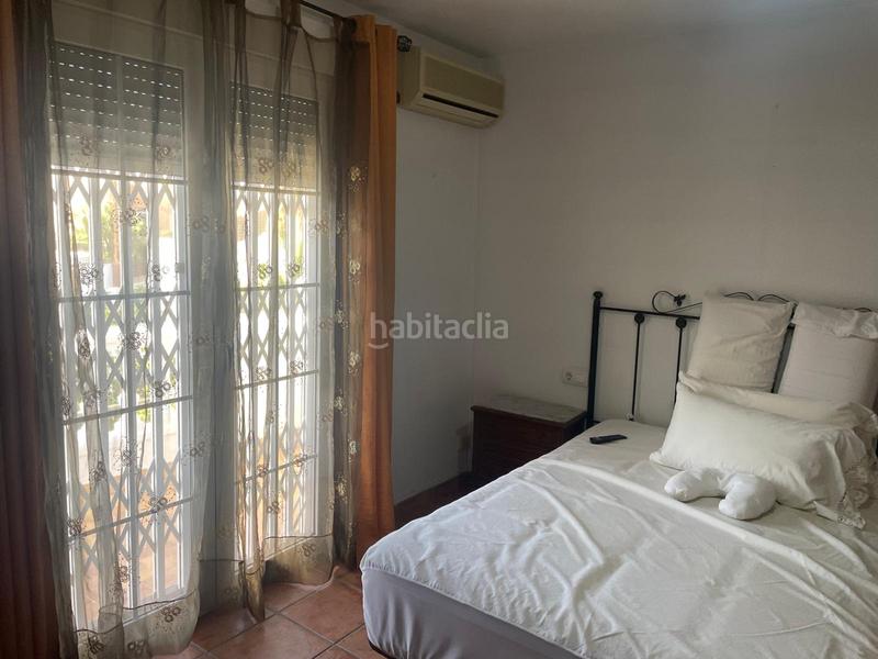 Foto 5e5aa2ed-6734-4d0f-8886-278553ee255d. Lloguer casa a calle violeta 35 a Aguadulce Sur Roquetas de Mar