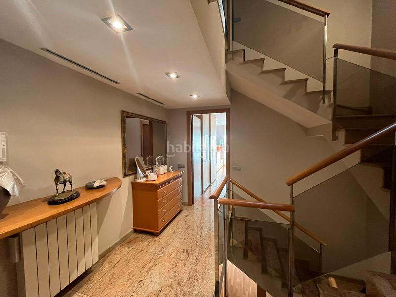 Foto 2565dcb2-6f29-48e8-b5ed-554be377304c. Casa  espectacular con ascensor en pleno centro ! en Sabadell