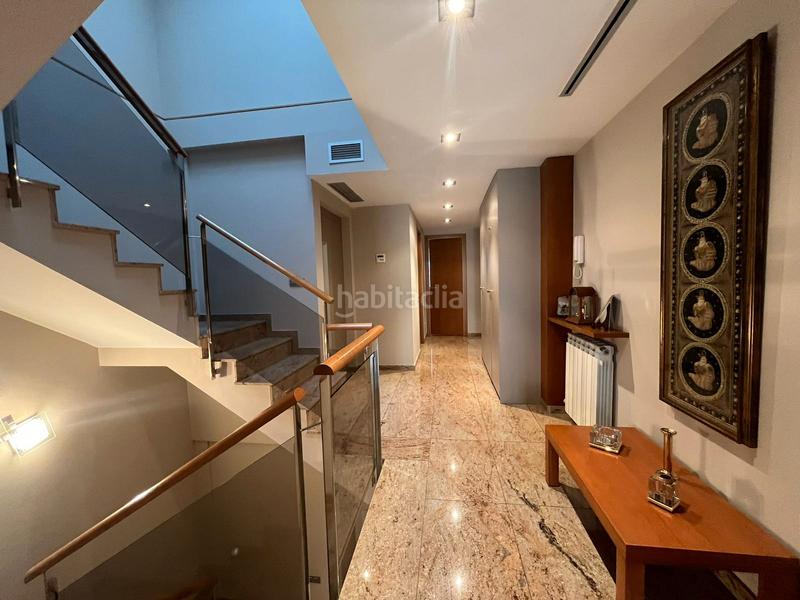 Foto bc1f9e60-cd62-4c15-bb2a-0d6762256b6c. Casa  espectacular con ascensor en pleno centro ! en Sabadell