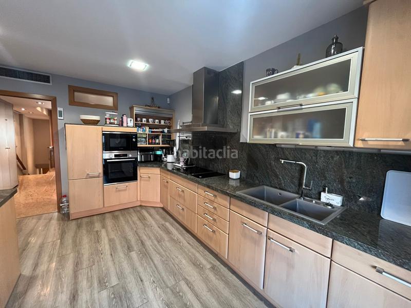 Foto dcb3d104-46bd-4a2f-bf8f-be4a8c42b97d. Casa  espectacular con ascensor en pleno centro ! en Sabadell