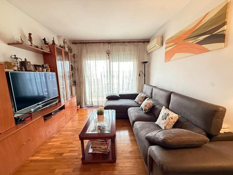 Foto 1811133a-fc75-4c99-a238-0a296a2f6e79. Duplex with heating parking in Centre Sabadell