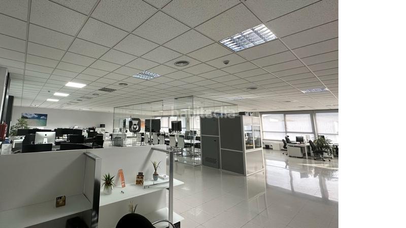 Foto fda33ce6-dbcf-43ab-9cde-100e3e314650. Alquiler nave industrial  en El Pla Sant Feliu de Llobregat