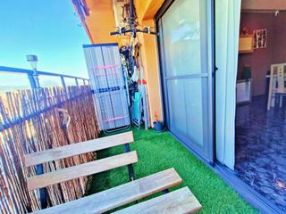 Appartement  Carrer del topazi. Zona can fatjo piso 73m2 con 3 habitaciones