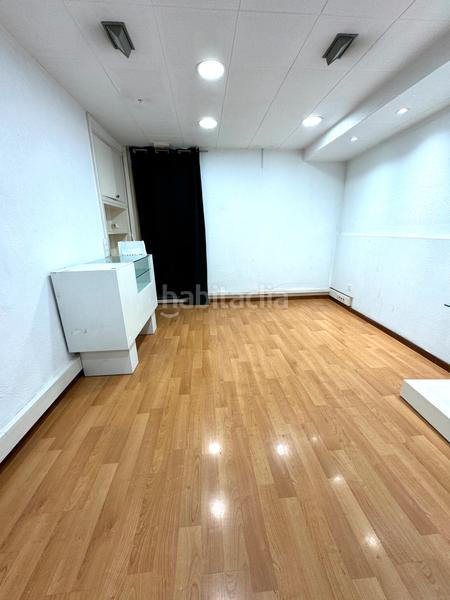 Foto d5a53b5c-433d-4d72-b2a0-af862419785d. Local comercial local en venta en pleno centro en Manresa