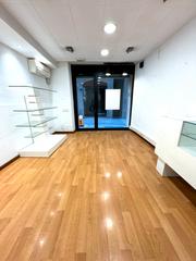 Geschäftsraum in Barri Antic. Local en venta en pleno centro de manresa