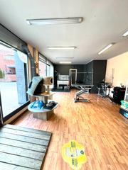 Transfer Business premise in Plaça Catalunya. Peluqueria canina en traspaso en manresa