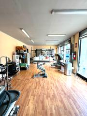 Traspàs Local Comercial a Plaça Catalunya. Peluqueria canina en traspaso en manresa