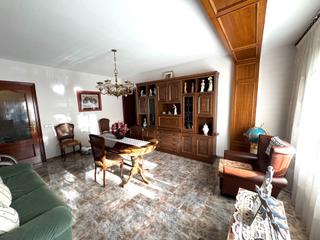 Appartement à Font dels Capellans - Sagrada Familia. Piso de 4 habitaciones en manresa