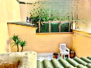 Casa pareada  Carrer de duran i bas. Casa apareada en zona mercado con parking