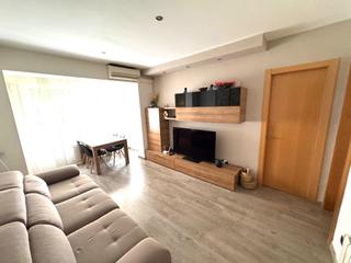 Appartement à Font dels Capellans - Sagrada Familia. Excelente planta baja en manresa