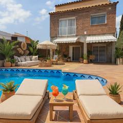 Xalet  Carrer del rossinyol. Casa independiente  con piscina en els avets