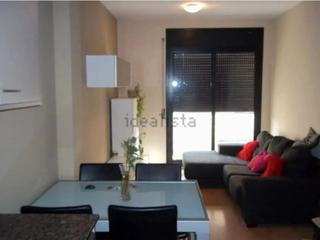 Flat in Carrer de la mare de du de l'esperana 84. Piso con inquilino de una habitacion con parking finca del 2008