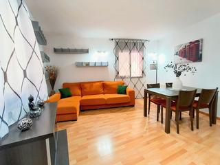 Planta baixa a Carrer santa maria 1. Piso de 2 habitaciones con parking centro de rubi