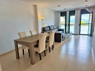 Appartamento in Plaça joan montmany 2. Piso de 3 habitaciones 2 baños centro