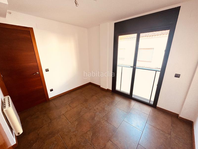 Foto e17e2643-a820-4cff-85dd-249411e44118. Flat with heating parking in Navarcles