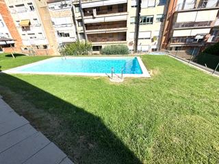 Pis a Poble Nou. Piso con piscina en venta en manresa