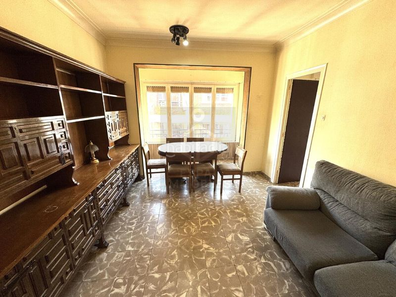 Foto 758c9541-816a-4529-b684-7675c56f1a4d. Pis a Plaça Catalunya Manresa