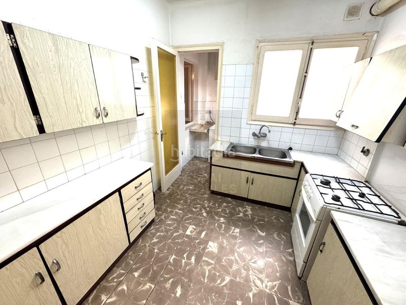 Foto b1aeef89-a3d9-4edb-b511-e1511d08a8b0. Pis a Plaça Catalunya Manresa