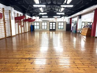 Local Comercial a Font dels Capellans - Sagrada Familia