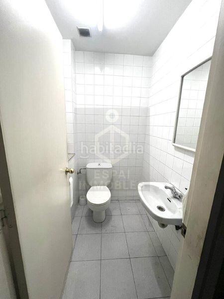 Foto f13a2699-ac4f-4180-aae8-5726b9cf5d67. Local comercial a Valldaura-Carretera de Cardona Manresa