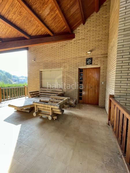 Foto b01ff9a2-4079-4452-a843-a0354d000562. Chalet en Castellnou de Bages