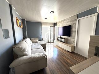 Zweistöckige Wohnung in Callús
