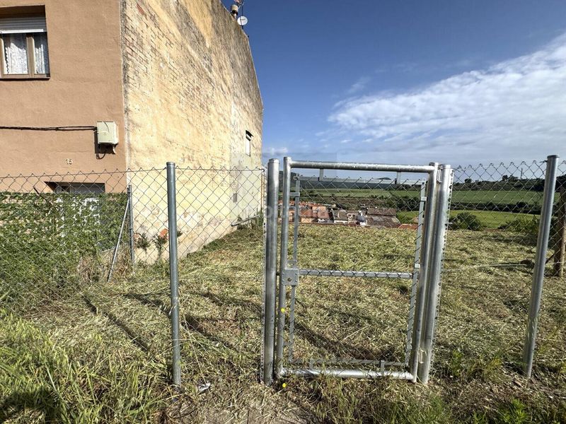 Foto f227ae07-33fb-4896-ad27-b05dc400d15f. Terreny residencial a Artés