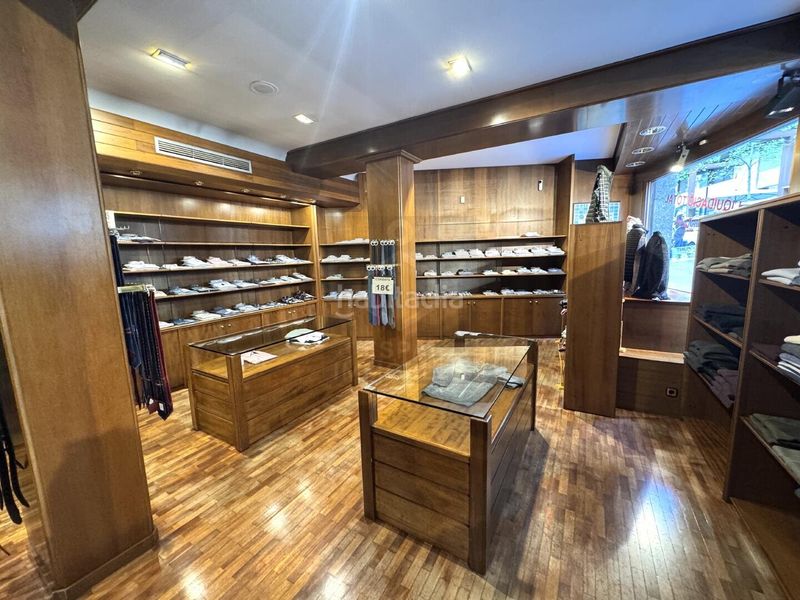 Foto 396efd34-b2c4-4596-8f6b-78a17455ea9a. Local comercial a Barri Antic Manresa