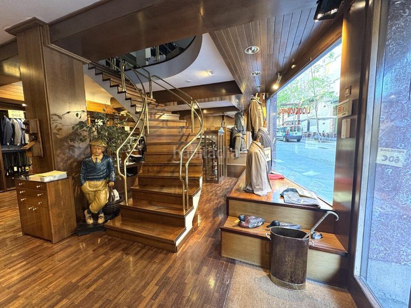 Foto 5ca6dc85-9b6a-465e-8d31-ec86b758eb4e. Local comercial a Barri Antic Manresa