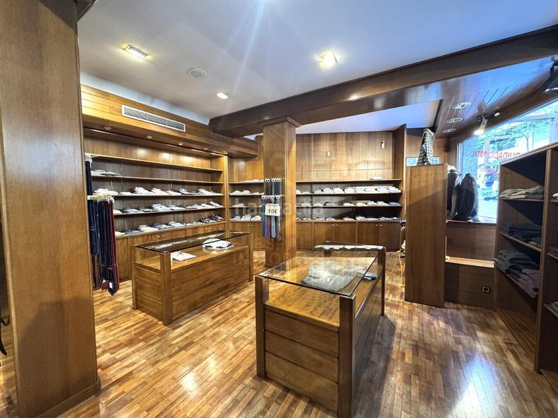 Foto 9d05d25d-bbb8-4a5e-8ab9-982a9bd3e431. Local comercial a Barri Antic Manresa
