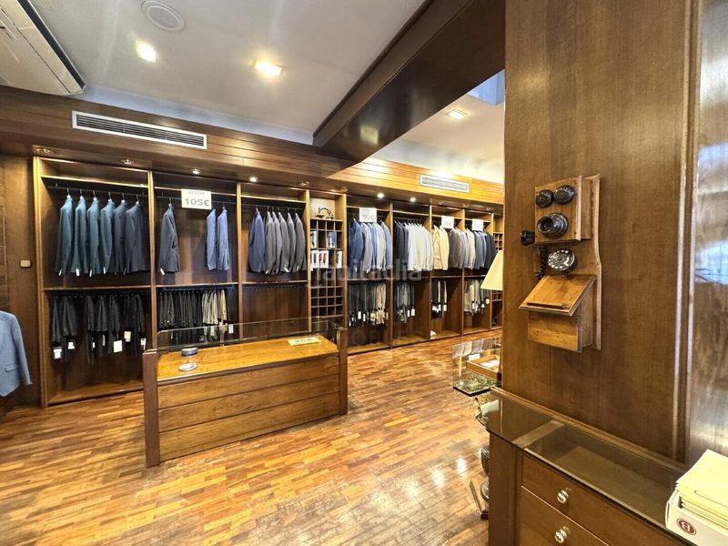 Foto c24a912e-f6cf-4d0b-9762-ee764c203c7b. Local comercial a Barri Antic Manresa