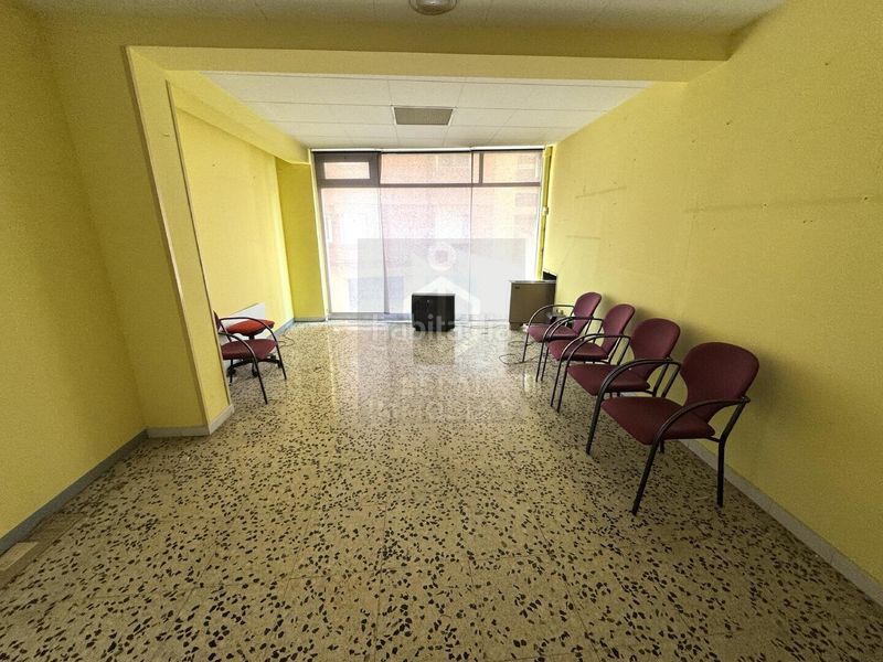 Foto 0bd6705d-8985-4b63-8b26-baca220d2432. Local comercial a Barri Antic Manresa