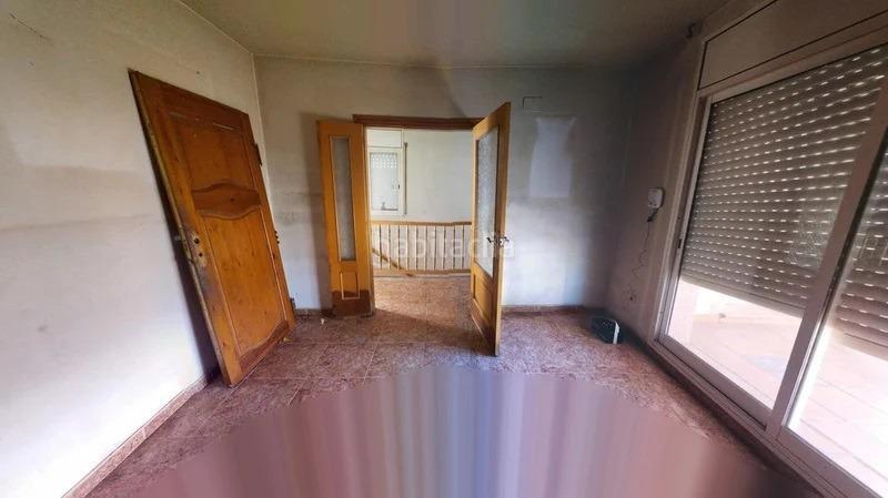 Foto 39cd3bcf-663b-4605-b03d-6a97fca2f778. Casa adossada amb aparcament piscina a La Franquesa-Oasis Park Vendrell (El)