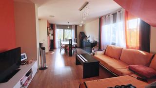 Casa adossada  Calle barquera. Casa adosada esquinera en perafort, luminosa y rodeada de natura