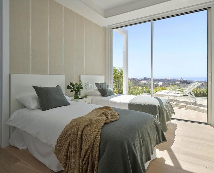 Foto d73a44c6-959e-4726-bcfc-cf39093c8a28. Chalet mit parking pool in Valdeolletas - Las Cancelas - Xarblanca Marbella