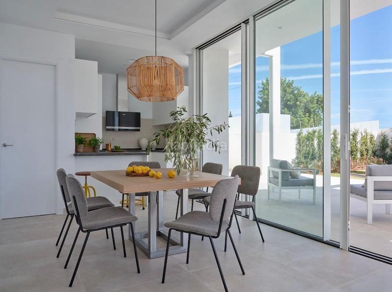 Foto ed70e74a-dbda-44a7-b75d-394a0f4e5abf. Chalet mit parking pool in Valdeolletas - Las Cancelas - Xarblanca Marbella