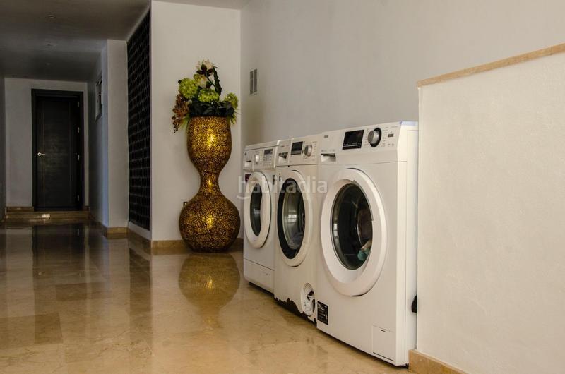 Foto 73c1d7f0-c8b2-42ee-b2b5-87879fc885be. Rent chalet with parking pool in Riviera del Sol Mijas