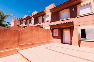 Casa adossada a Aloha. Bonito chalet adosado en nueva andalucia   marbella
