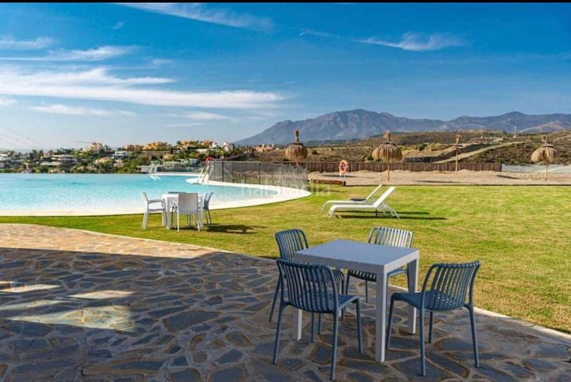 Foto 7b9c9ff0-4b2c-488e-9cb2-f8654c187058. Affitto piccolo appartamento con parcheggio piscina in Benahavís