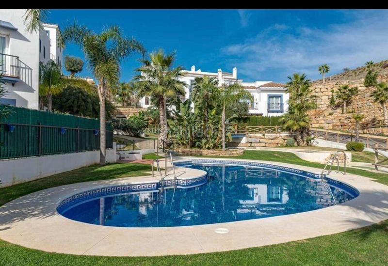 Foto fa46d756-d91c-4a01-9378-86cbd86cf194. Affitto piccolo appartamento con parcheggio piscina in Benahavís