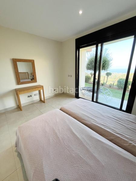 Foto 9de8828a-e87b-41e0-a19a-ac3bc7ced2f7. Apartamento estupendo piso en urbanización de lujo con espectaculares vistas al mar en Marbella