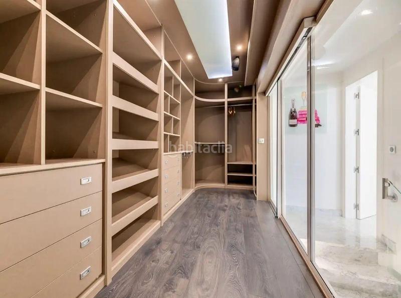 Foto 6be87c9d-14ae-4aae-8eab-e3f2de430cdd. Chalet exclusiva villa en elviria en Santa María Marbella