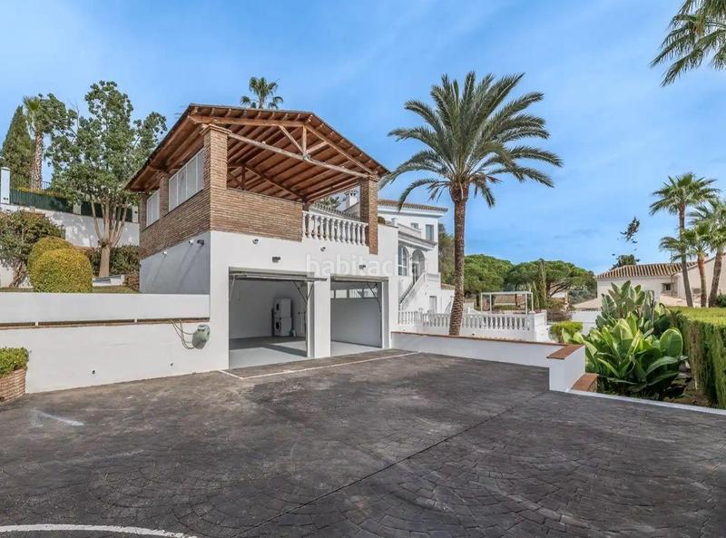 Foto ea541129-bed0-4f42-81ab-bd65270d3d98. Chalet exclusiva villa en elviria en Santa María Marbella