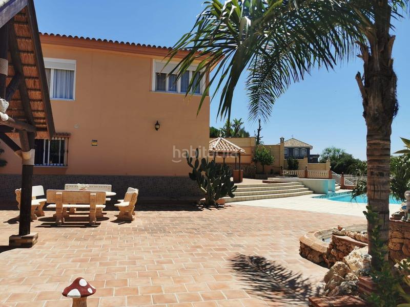 Foto ed98a56a-4902-4a3d-861c-cc58dd27192b. Chalet espectacular casa independiente en la cala en Mijas