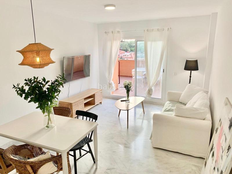 Foto 15576a6a-c4e3-4c2a-899b-411f54fc6641. Rent penthouse with parking pool in reserva de Marbella Marbella