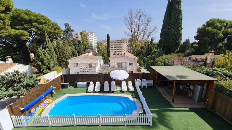 Foto 5aae66a3-fe7a-4a7d-b480-3ce085a2774f. Chalet espectacular chalet con piscina en El Pinar- Palacio de Congresos Torremolinos
