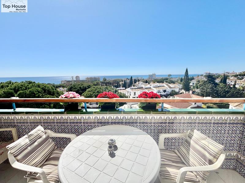 Foto 7b9973a4-c2aa-4450-9ac3-5f42274f314d. Piso fantástico apartamento con increibles vistas al mar en la zona de Calahonda en Mijas